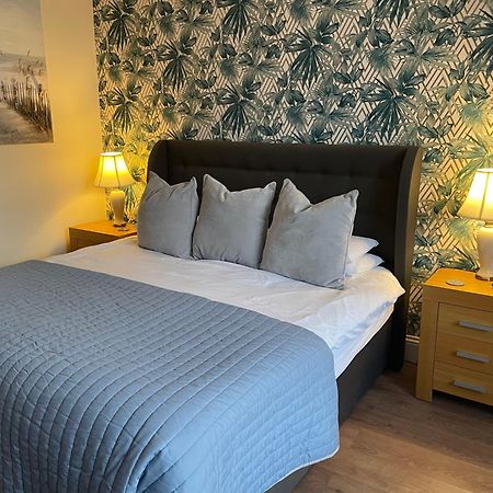Roker Cottage, luxury seaside apartment, private parking, sky tv Sunderland  Exteriör bild