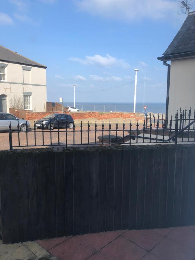 Roker Cottage, luxury seaside apartment, private parking, sky tv Sunderland  Exteriör bild