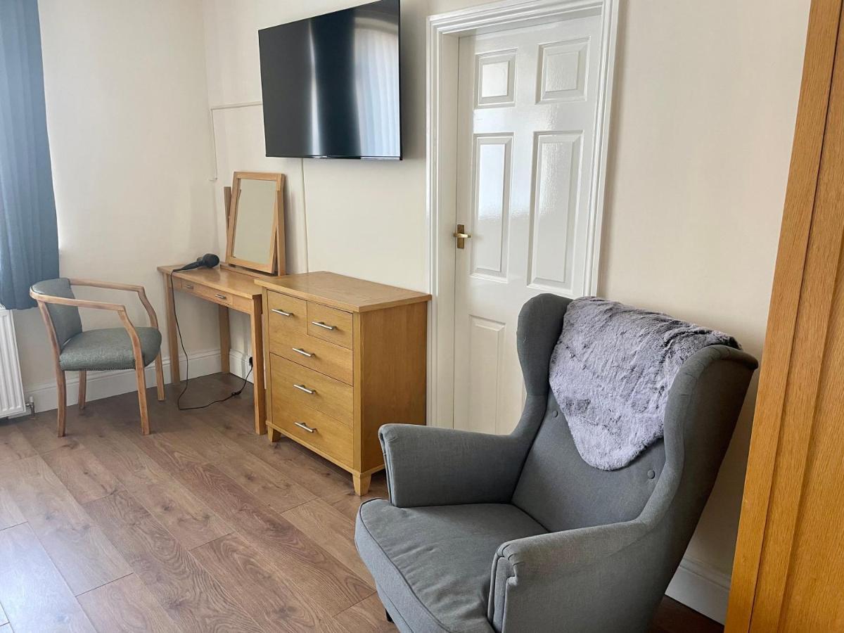 Roker Cottage, luxury seaside apartment, private parking, sky tv Sunderland  Exteriör bild