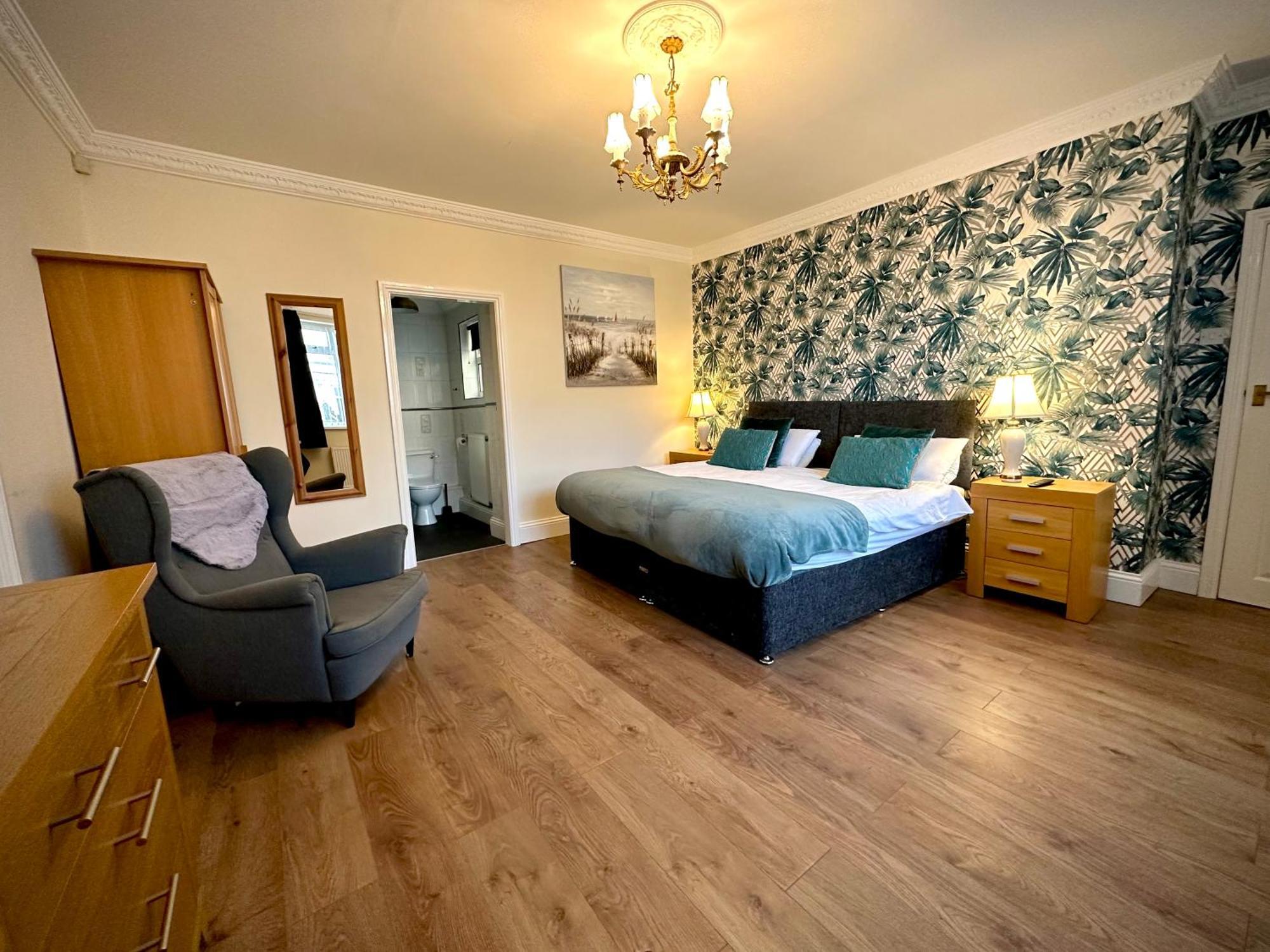 Roker Cottage, luxury seaside apartment, private parking, sky tv Sunderland  Exteriör bild
