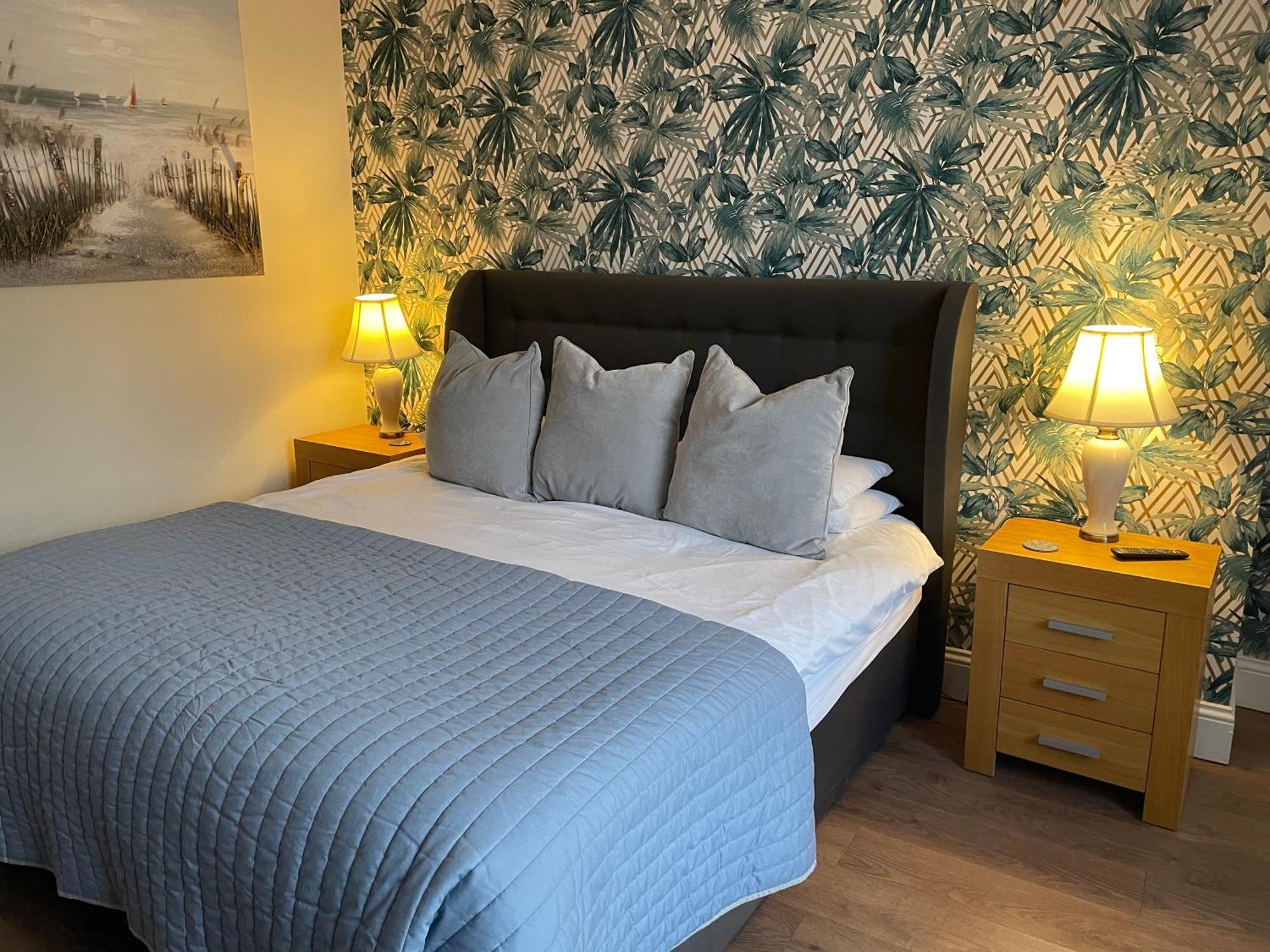 Roker Cottage, luxury seaside apartment, private parking, sky tv Sunderland  Exteriör bild